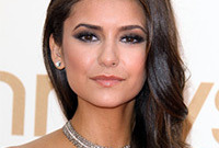 Makeup-for-capricorn-women-side